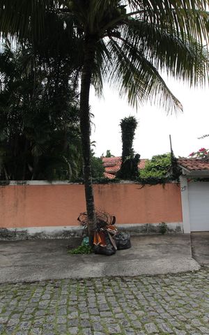 Casa à venda com 500m², 4 quartos e 4 vagasFachada