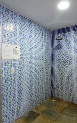 Casa de condomínio à venda com 141m², 4 quartos e 4 vagasSauna