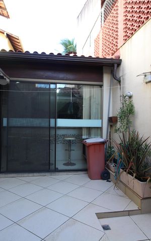 Casa de condomínio à venda com 141m², 4 quartos e 4 vagasÁrea de Serviço