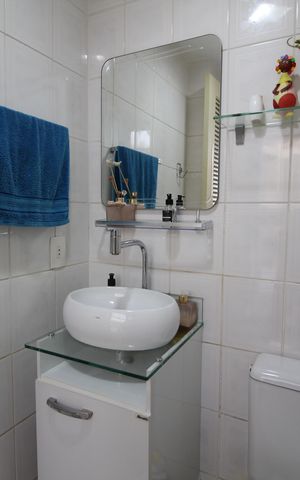 Casa de condomínio à venda com 141m², 4 quartos e 4 vagasLavabo