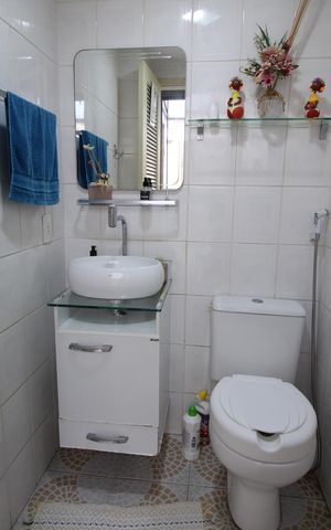 Casa de condomínio à venda com 141m², 4 quartos e 4 vagasLavabo