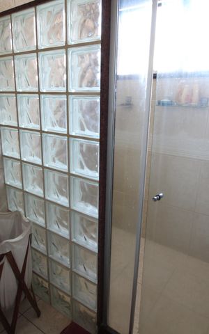 Casa de condomínio à venda com 141m², 4 quartos e 4 vagasBanheiro Social