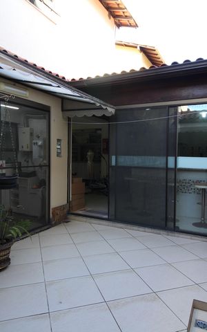 Casa de condomínio à venda com 141m², 4 quartos e 4 vagasÁrea de Serviço