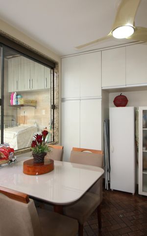 Casa de condomínio à venda com 141m², 4 quartos e 4 vagasCopa