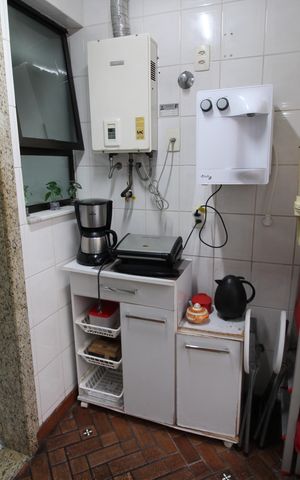 Casa de condomínio à venda com 141m², 4 quartos e 4 vagasÁrea de Serviço