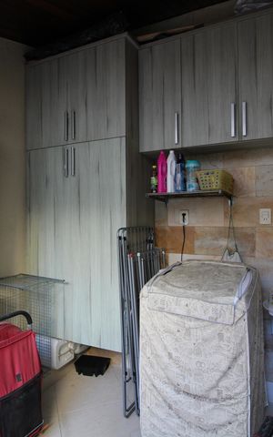 Casa de condomínio à venda com 141m², 4 quartos e 4 vagasÁrea de Serviço