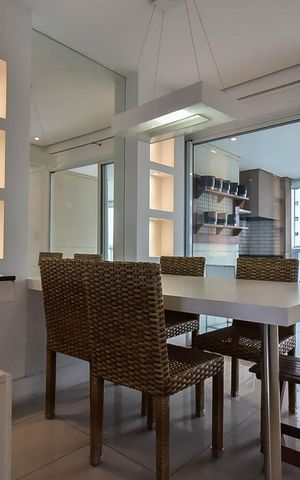 Apartamento à venda com 211m², 4 quartos e 3 vagas Apartamento à venda com 211m², 4 quartos e 3 vagasCopa