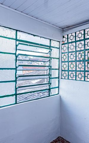 Casa para alugar com 60m², 2 quartos e 1 vaga Casa para alugar com 60m², 2 quartos e 1 vagaÁrea de Serviço