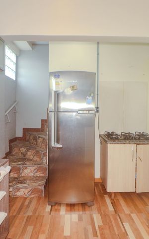 Casa à venda com 180m², 3 quartos e 2 vagas Casa à venda com 180m², 3 quartos e 2 vagasCozinha