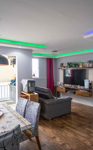Apartamento à venda com 67m², 2 quartos e 1 vagaSala