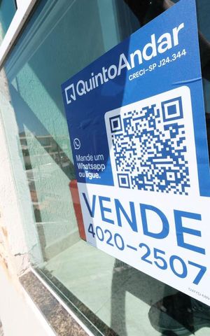 Casa à venda com 200m², 3 quartos e 5 vagasPlaca