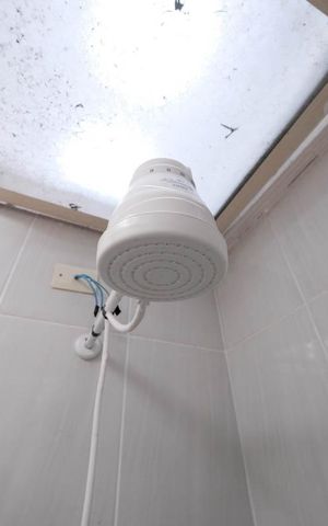 Casa à venda com 200m², 3 quartos e 5 vagasBanheiro