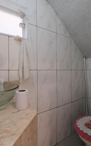 Casa à venda com 200m², 3 quartos e 5 vagasBanheiro
