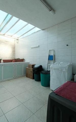 Casa à venda com 200m², 3 quartos e 5 vagasÁrea Externa