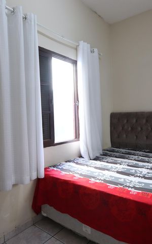 Casa à venda com 330m², 6 quartos e 8 vagasQuarto - Casa 1