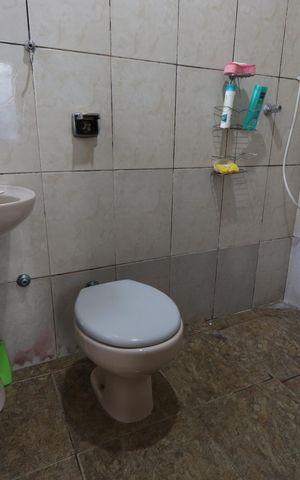 Casa à venda com 330m², 6 quartos e 8 vagasBanheiro - Casa 1