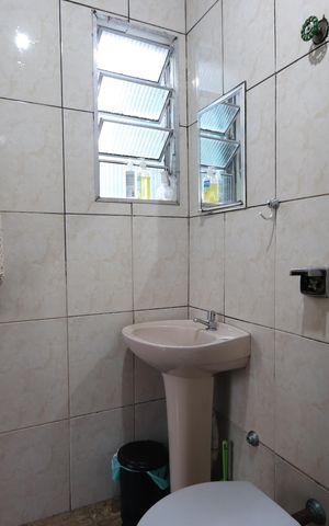 Casa à venda com 330m², 6 quartos e 8 vagasBanheiro - Casa 1