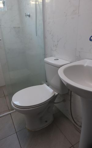 Casa à venda com 330m², 6 quartos e 8 vagasBanheiro da Suíte - Casa 2