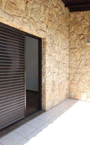 Casa à venda com 205m², 3 quartos e 2 vagasVaranda da Suíte