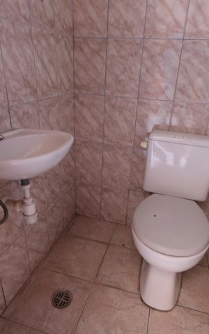 Casa à venda com 205m², 3 quartos e 2 vagasBanheiro de serviço