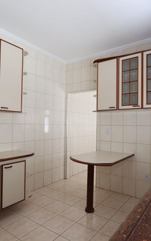 Casa à venda com 205m², 3 quartos e 2 vagasCozinha