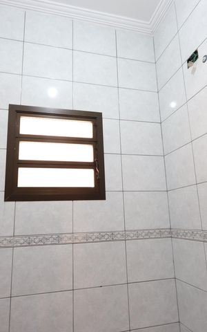 Casa à venda com 205m², 3 quartos e 2 vagasBanheiro do Térreo