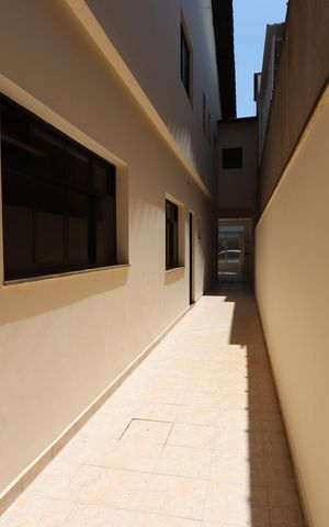 Casa à venda com 205m², 3 quartos e 2 vagasCorredor Lateral