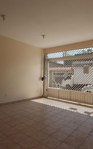 Casa à venda com 205m², 3 quartos e 2 vagasGaragem
