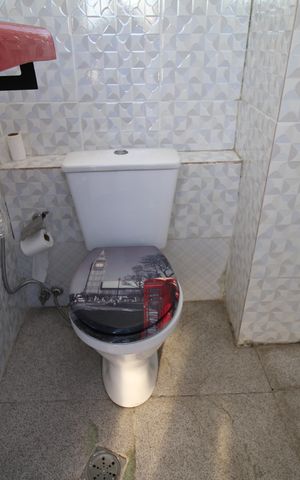 Casa à venda com 171m², 2 quartos e sem vagaBanheiro de serviço