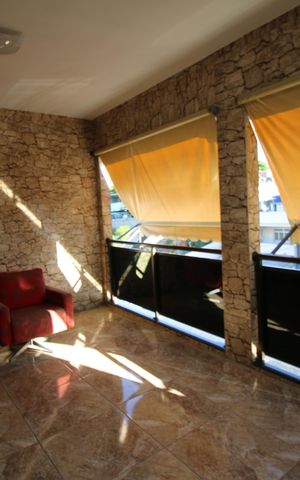 Casa à venda com 171m², 2 quartos e sem vagaVaranda 2º piso