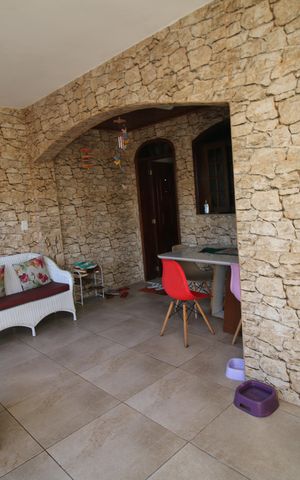 Casa à venda com 171m², 2 quartos e sem vagaVaranda 1º piso
