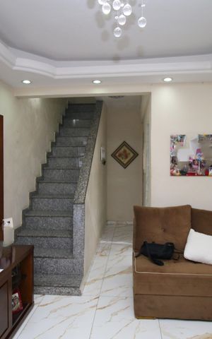 Casa à venda com 171m², 2 quartos e sem vagaSala