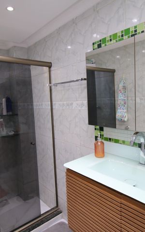Casa à venda com 171m², 2 quartos e sem vagaBanheiro 2