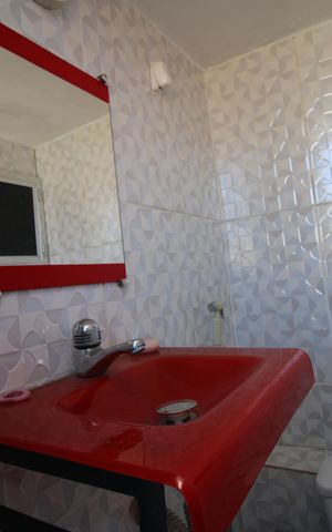 Casa à venda com 171m², 2 quartos e sem vagaBanheiro de serviço