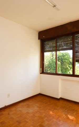 Casa à venda com 500m², 4 quartos e 4 vagas Casa à venda com 500m², 4 quartos e 4 vagasQuarto 2