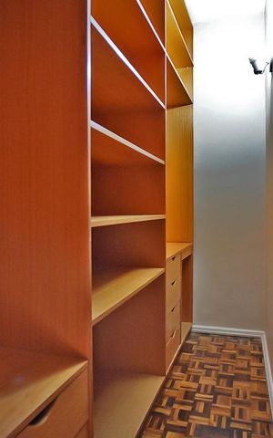 Casa à venda com 188m², 5 quartos e 3 vagasQuarto 4 Closet - Segundo Andar