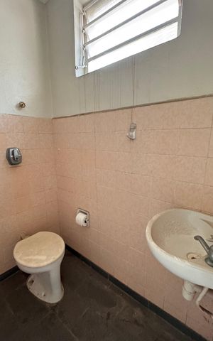 Casa à venda com 252m², 3 quartos e 4 vagas Casa à venda com 252m², 3 quartos e 4 vagasBanheiro - Casa de baixo