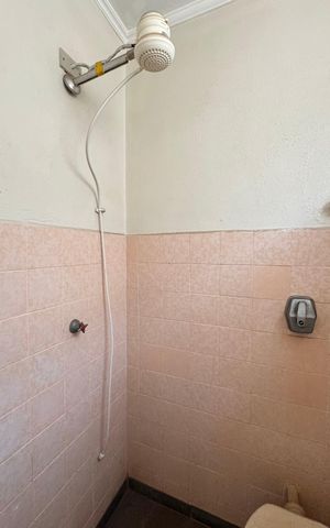 Casa à venda com 252m², 3 quartos e 4 vagas Casa à venda com 252m², 3 quartos e 4 vagasBanheiro - Casa de baixo