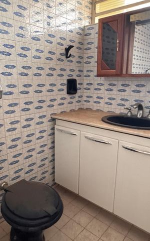 Casa à venda com 252m², 3 quartos e 4 vagas Casa à venda com 252m², 3 quartos e 4 vagasBanheiro da Suíte