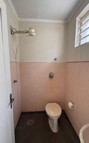 Casa à venda com 252m², 3 quartos e 4 vagas Casa à venda com 252m², 3 quartos e 4 vagasBanheiro - Casa de baixo