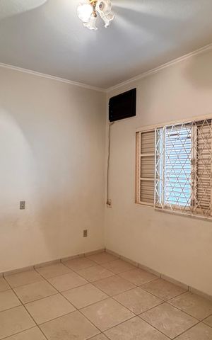 Casa à venda com 252m², 3 quartos e 4 vagas Casa à venda com 252m², 3 quartos e 4 vagasSuíte