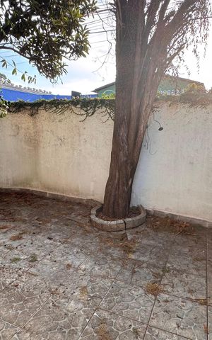 Casa à venda com 252m², 3 quartos e 4 vagas Casa à venda com 252m², 3 quartos e 4 vagasQuintal - Casa de baixo