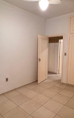 Casa à venda com 252m², 3 quartos e 4 vagas Casa à venda com 252m², 3 quartos e 4 vagasQuarto 2