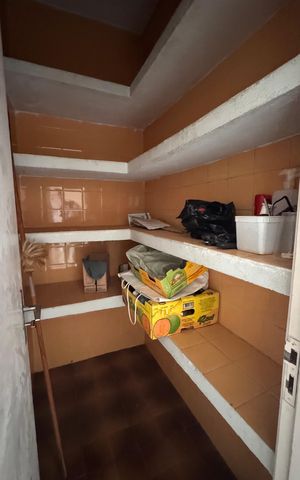 Casa à venda com 252m², 3 quartos e 4 vagas Casa à venda com 252m², 3 quartos e 4 vagasDespensa
