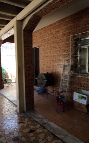 Casa à venda com 360m², 4 quartos e 3 vagasVaranda e garagem