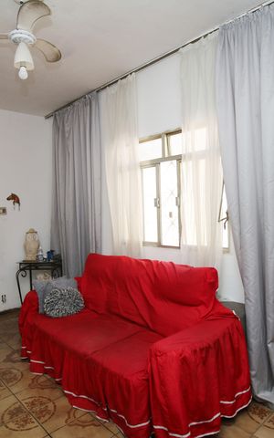 Casa à venda com 360m², 4 quartos e 3 vagasSala