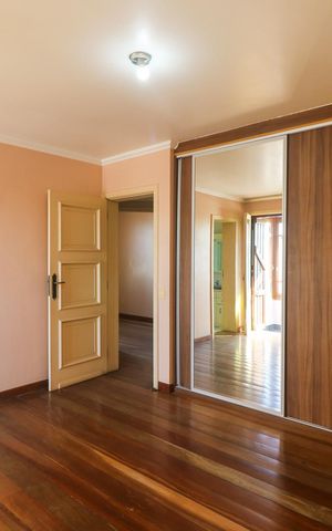Casa à venda com 650m², 4 quartos e 7 vagas Casa à venda com 650m², 4 quartos e 7 vagasSuíte 1