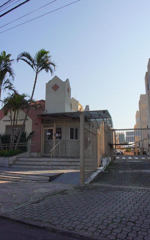 Apartamento à venda com 67m², 2 quartos e 1 vagaFachada e Portaria