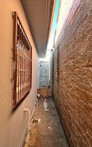 Casa à venda com 102m², 2 quartos e 1 vaga Casa à venda com 102m², 2 quartos e 1 vagaÁrea comum