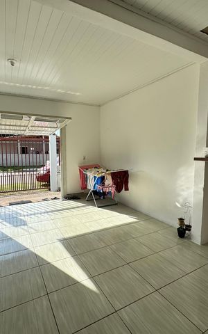 Casa à venda com 102m², 2 quartos e 1 vaga Casa à venda com 102m², 2 quartos e 1 vagaGaragem